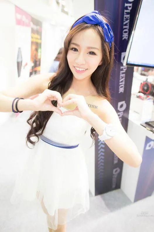 小安柏Amber- 超正的長腿美女 3