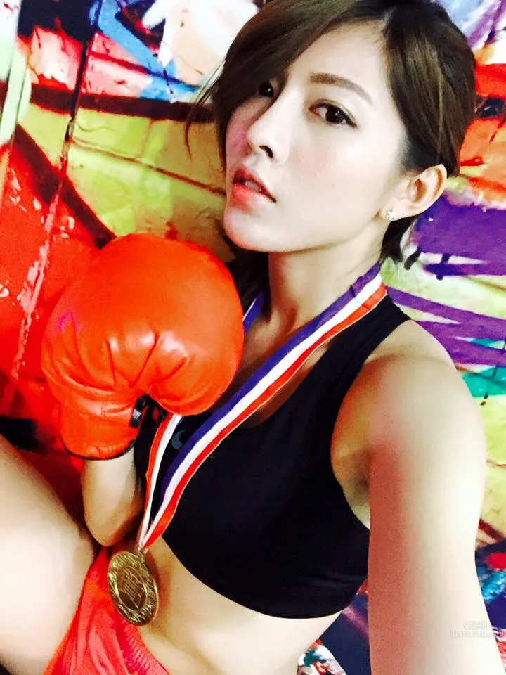 Candy Liao, Sweet Ice Beauty Who Loves Riding Heavy Motorcycles photo 5