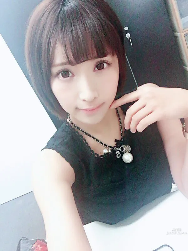 桐生美希- 短发美人私房照_19