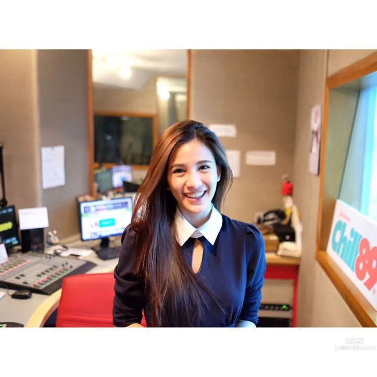 Nathapatsorn - Top-Notch Thai Super Beauty Singer photo 14
