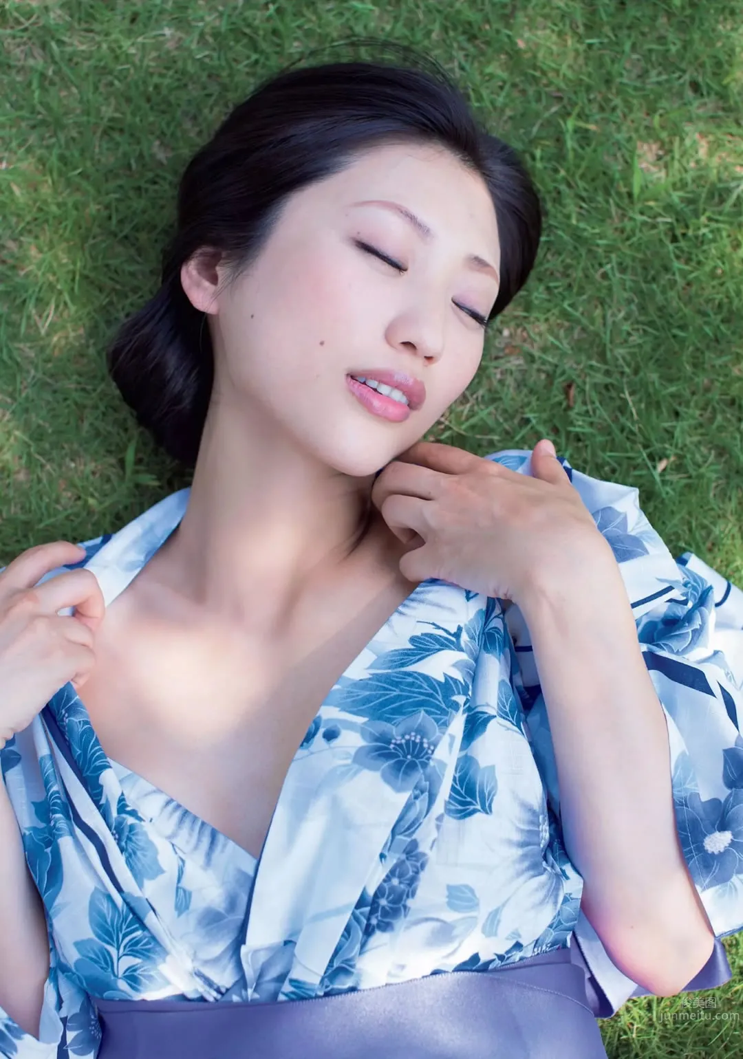 [Flash] 2014.09.30-10.07 壇蜜 大島優子 白石優杞菜 大西結花_3