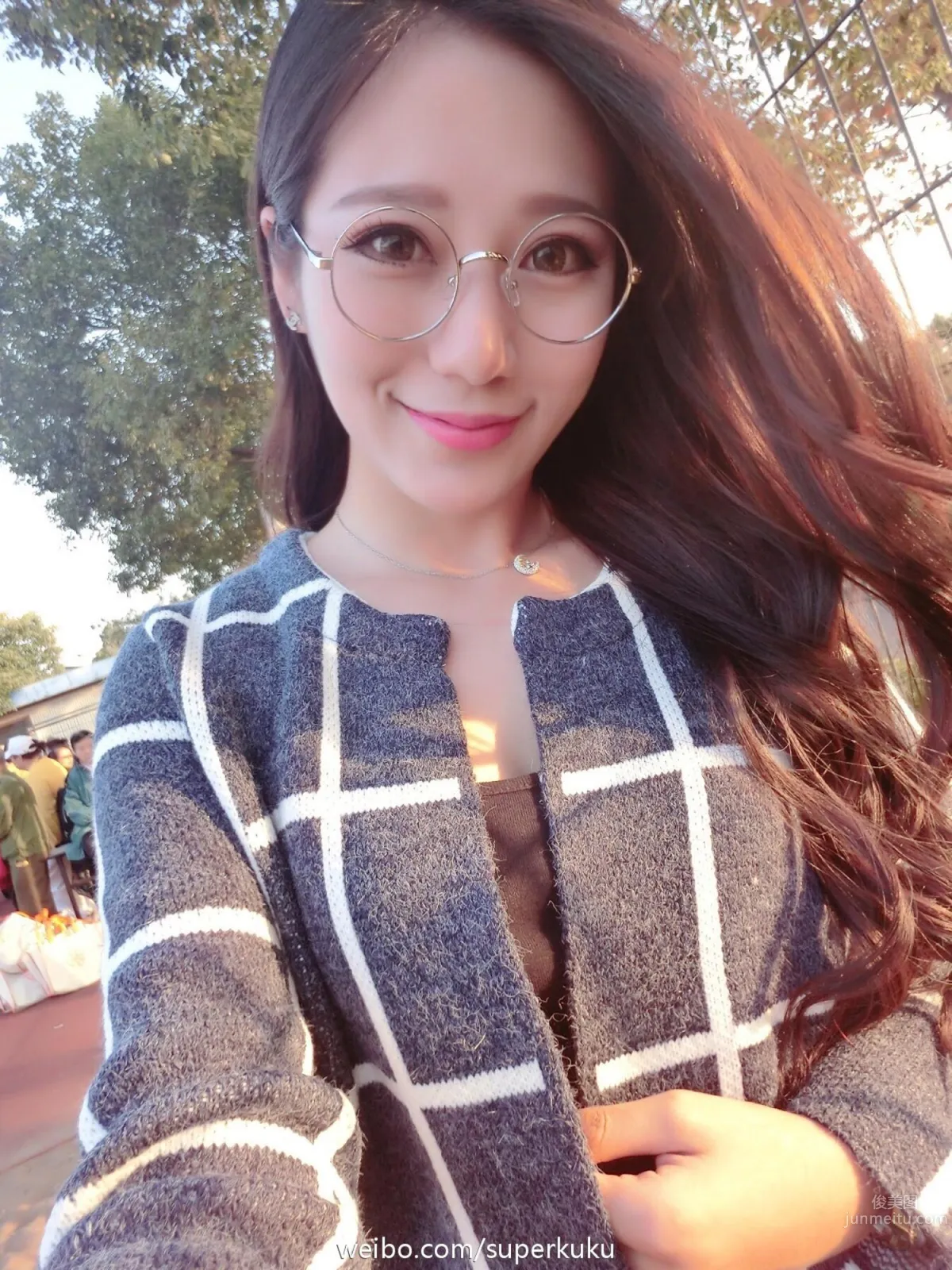 Hong Yu Kuku, A Sweet and Sunny Beauty photo 6