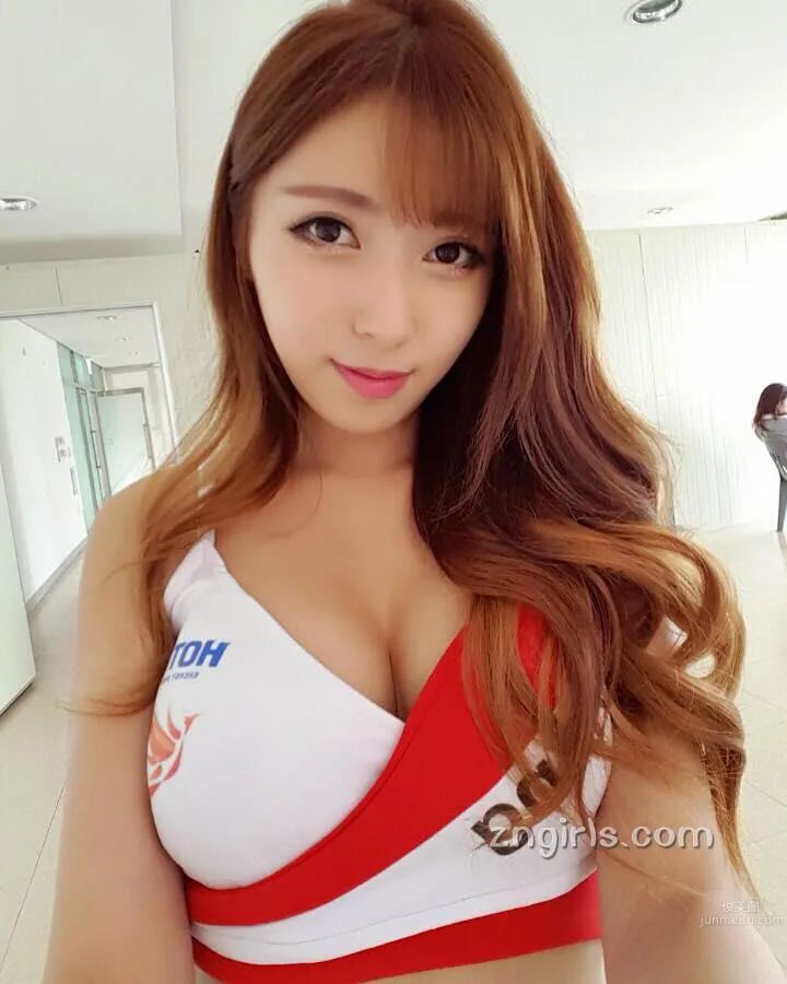 金賽拉(김세라)- 南韓極品美胸美腿車模 26