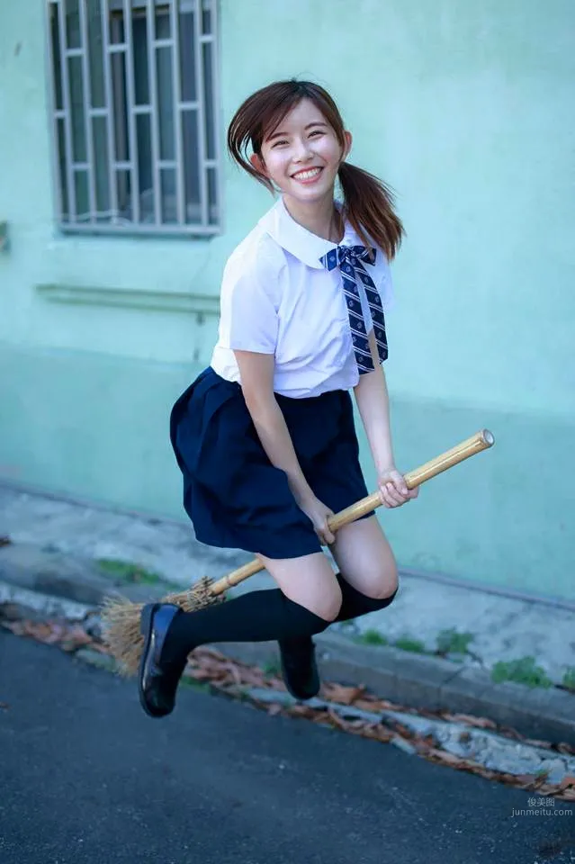Lin Yuzhen, Tamkang University Number One Beauty Private Shoot photo 12