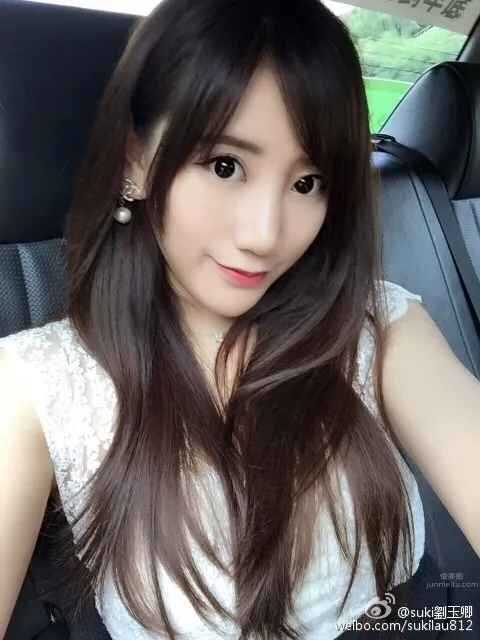 Liu Yuqing - Sweet and Charming Girl with Mesmerizing Eyes photo 7