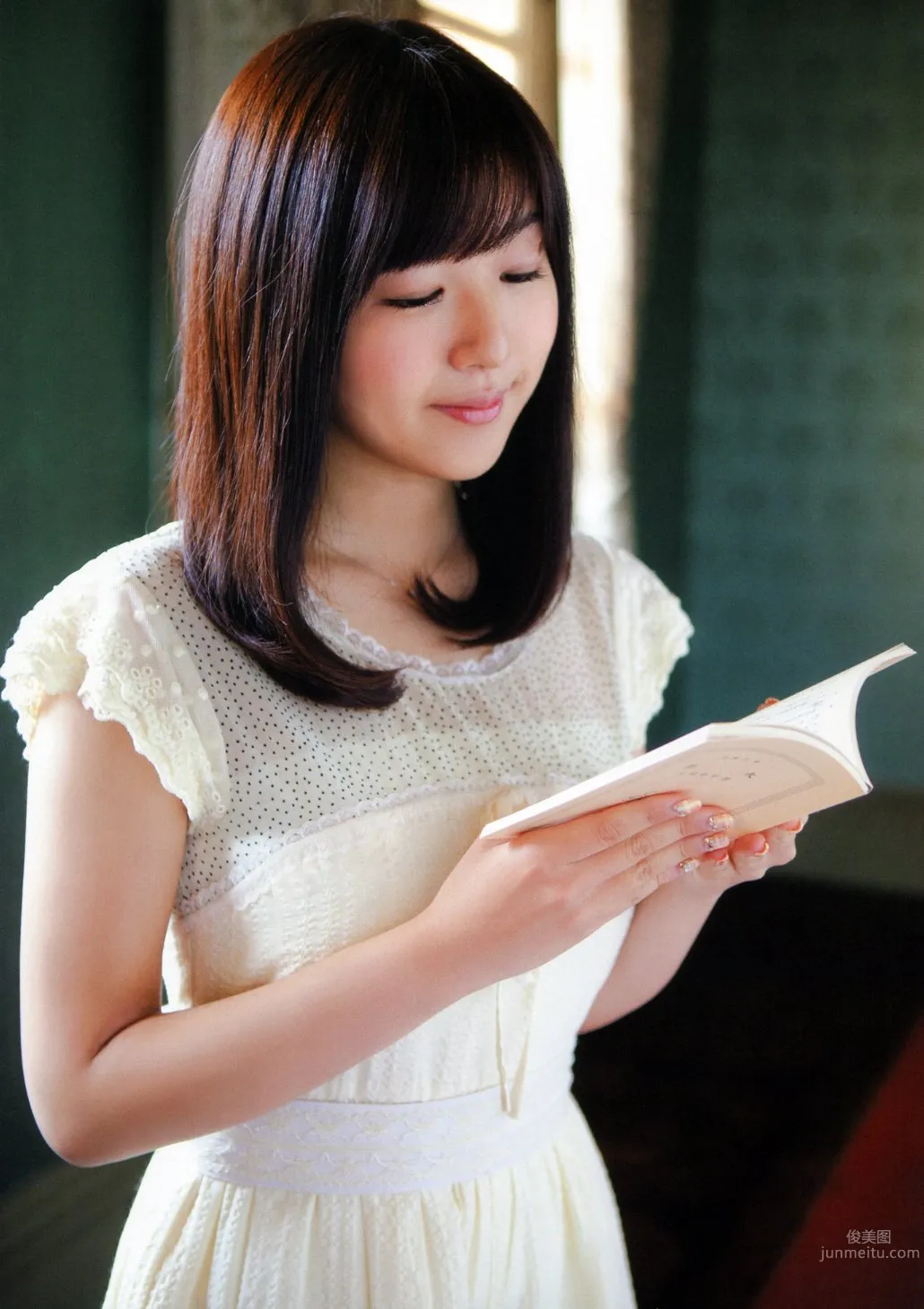 Ai Kayano - Heavenly Voice Actress High-Definition Beautiful Photos photo 4