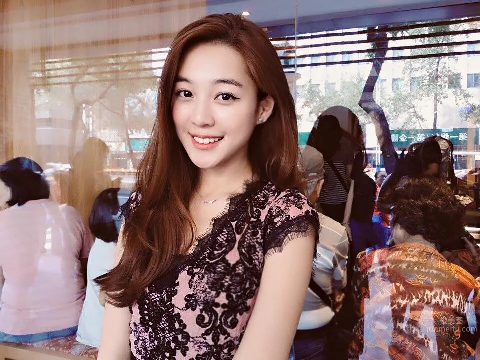 Fei Zixuan - A 9-Head-Tall Beauty So Approachable photo 14