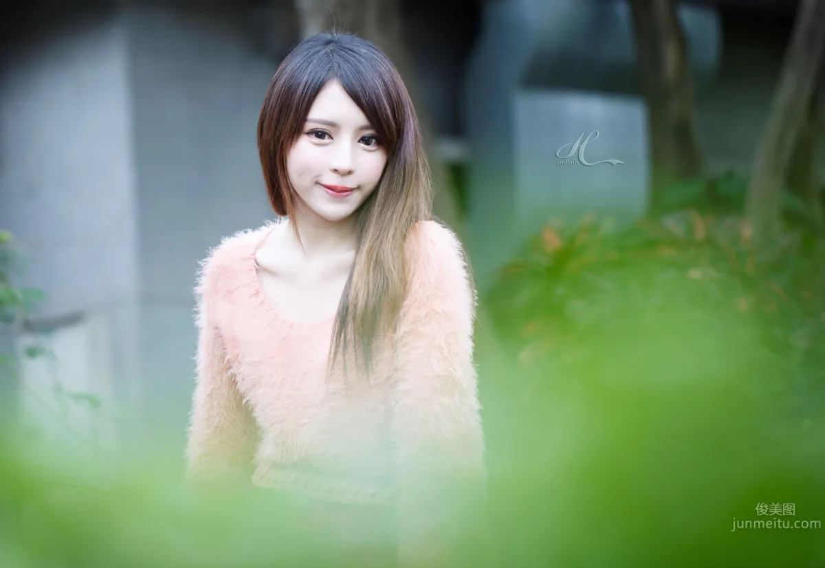 超跑女神大眼正妹张齐郡JULIE踏青外拍_150