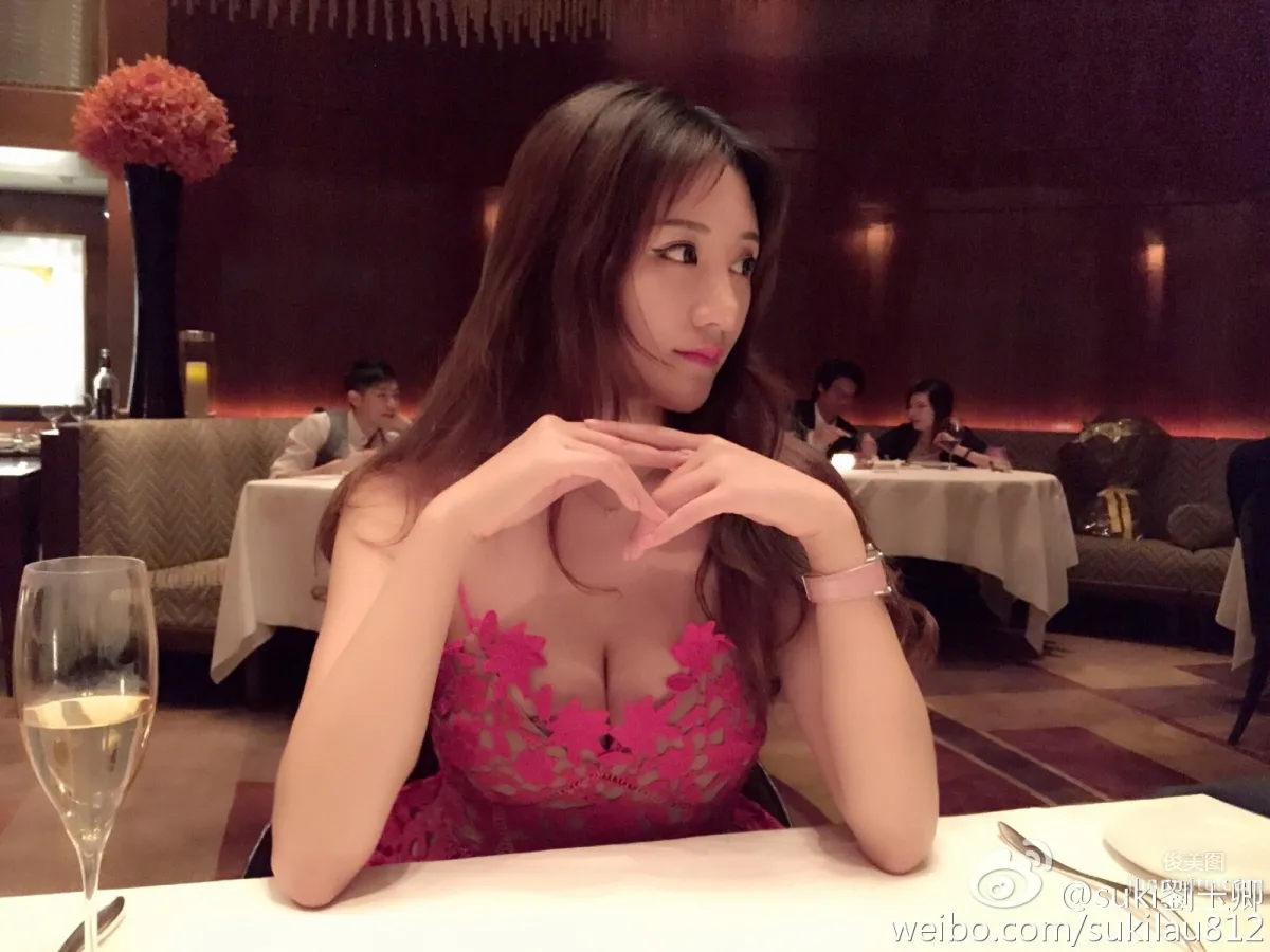 Liu Yuqing - Sweet and Charming Girl with Mesmerizing Eyes photo 11
