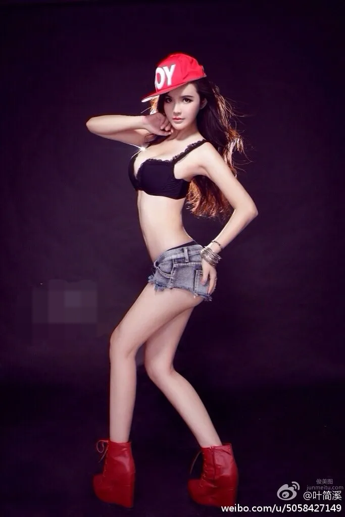 Xiao Yuchen - Huajiao Female Streamer Weibo Private Shoot photo 23