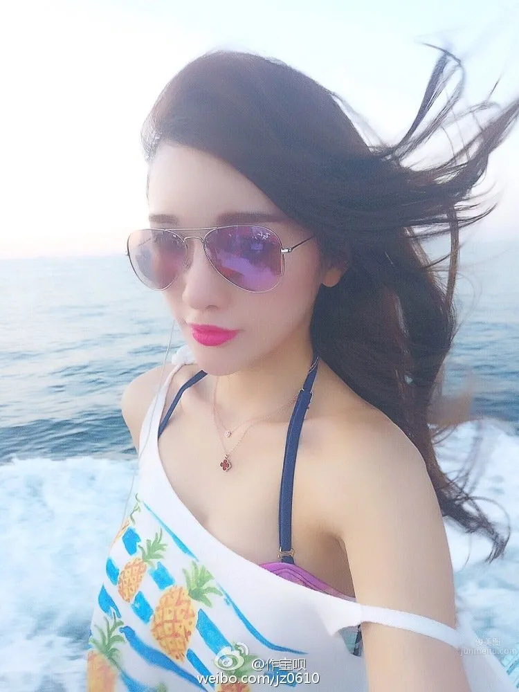 Jia Zhen - Big-Eyed Girl Fresh Bikini Beautiful Photos photo 25