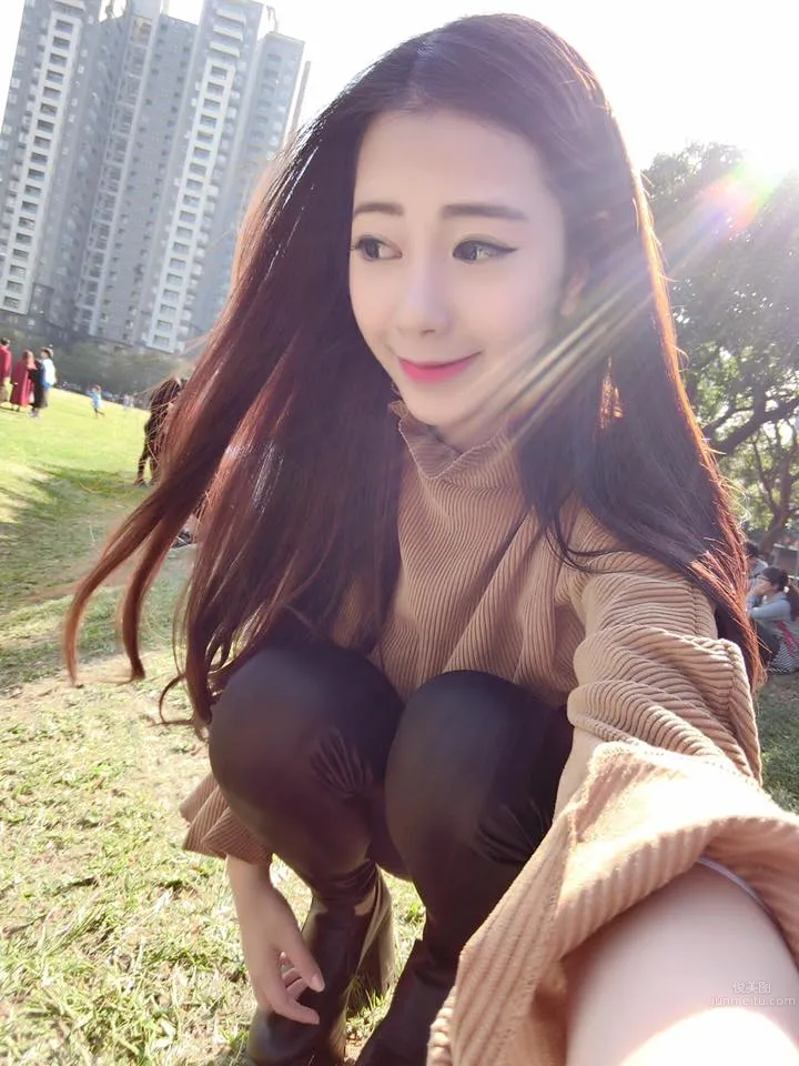 Chih Yu Chen - Striking Electric-Eyed Beauty with a Killer Figure photo 14