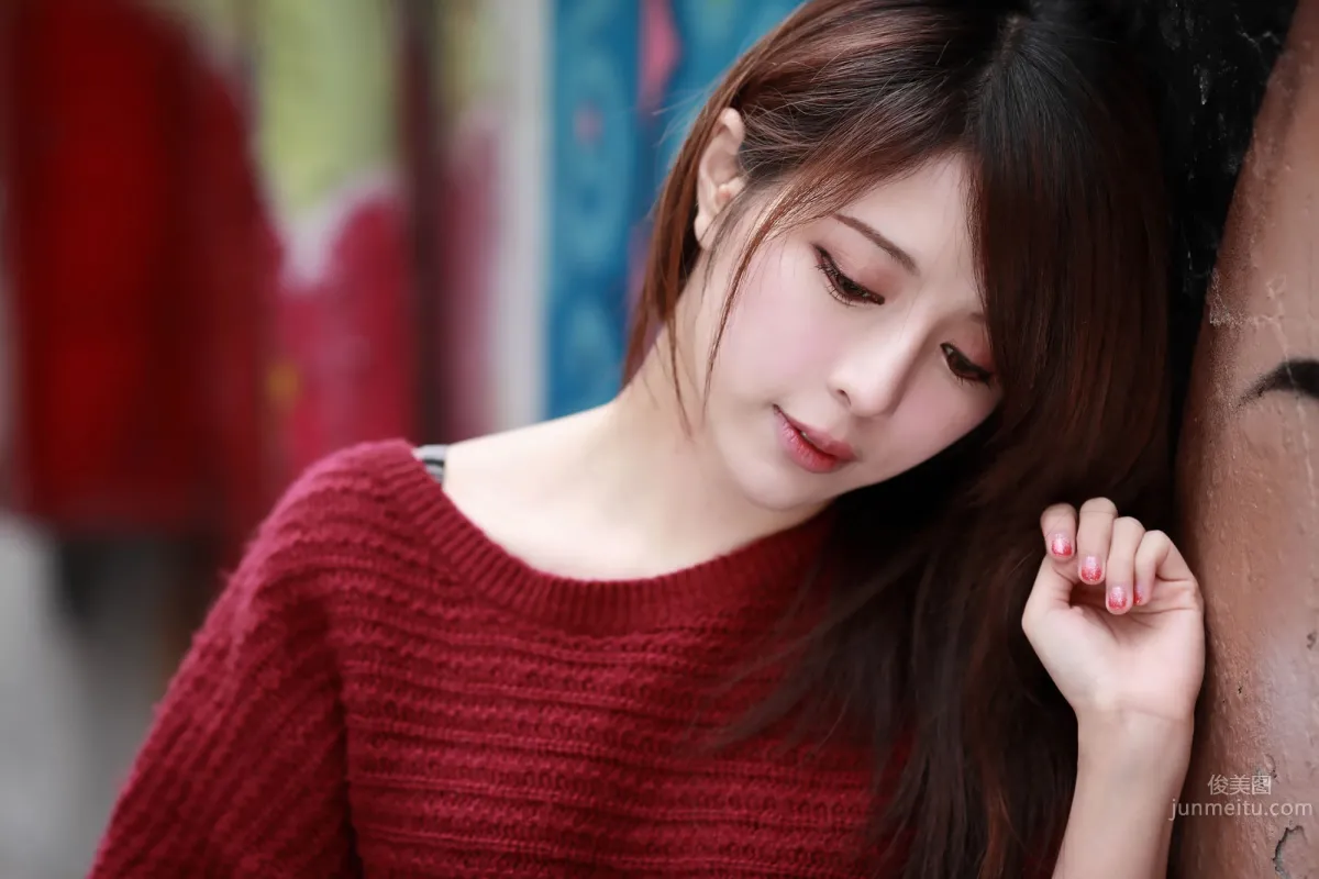 超跑女神大眼正妹张齐郡JULIE踏青外拍_28