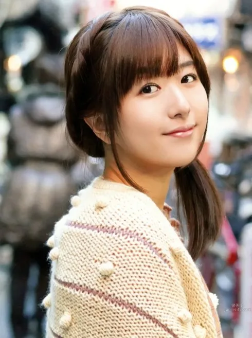 Ai Kayano - Heavenly Voice Actress High-Definition Beautiful Photos photo 16