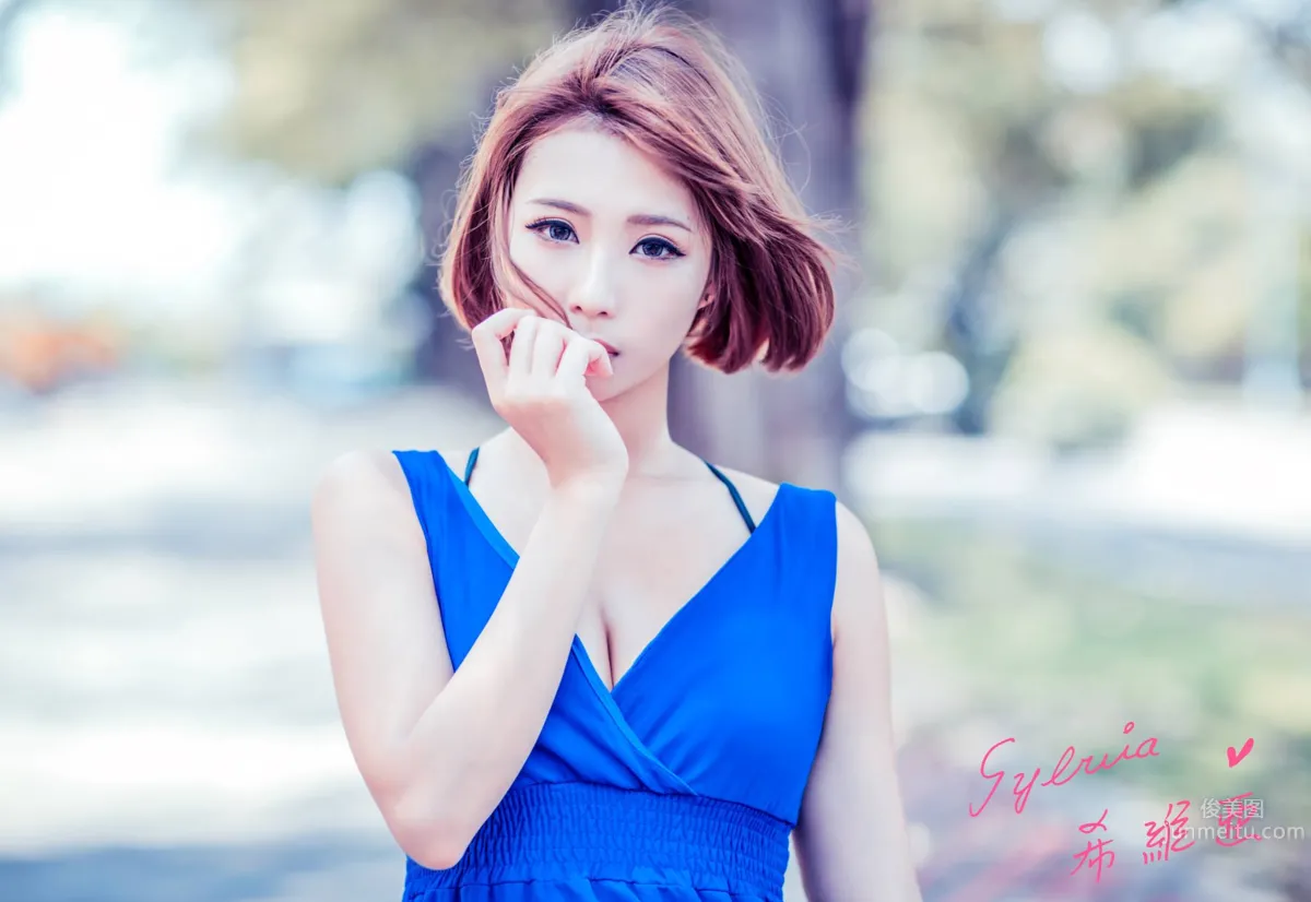 Sylvia小希- 短發美人戶外寫真 5