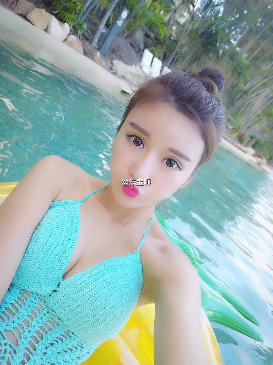Jia Zhen - Big-Eyed Girl Fresh Bikini Beautiful Photos photo 12