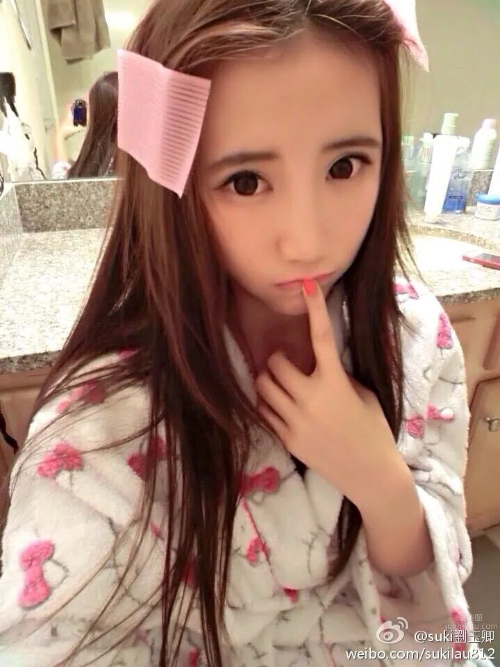 Liu Yuqing - Sweet and Charming Girl with Mesmerizing Eyes photo 21