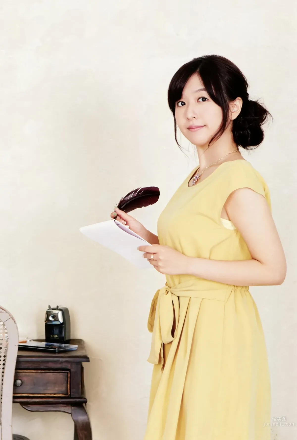Ai Kayano - Heavenly Voice Actress High-Definition Beautiful Photos photo 6