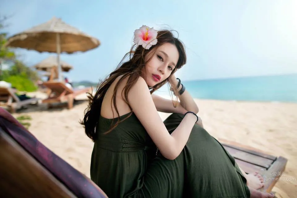 洪雅雅- F杯身材 受封完美性感女大生 2