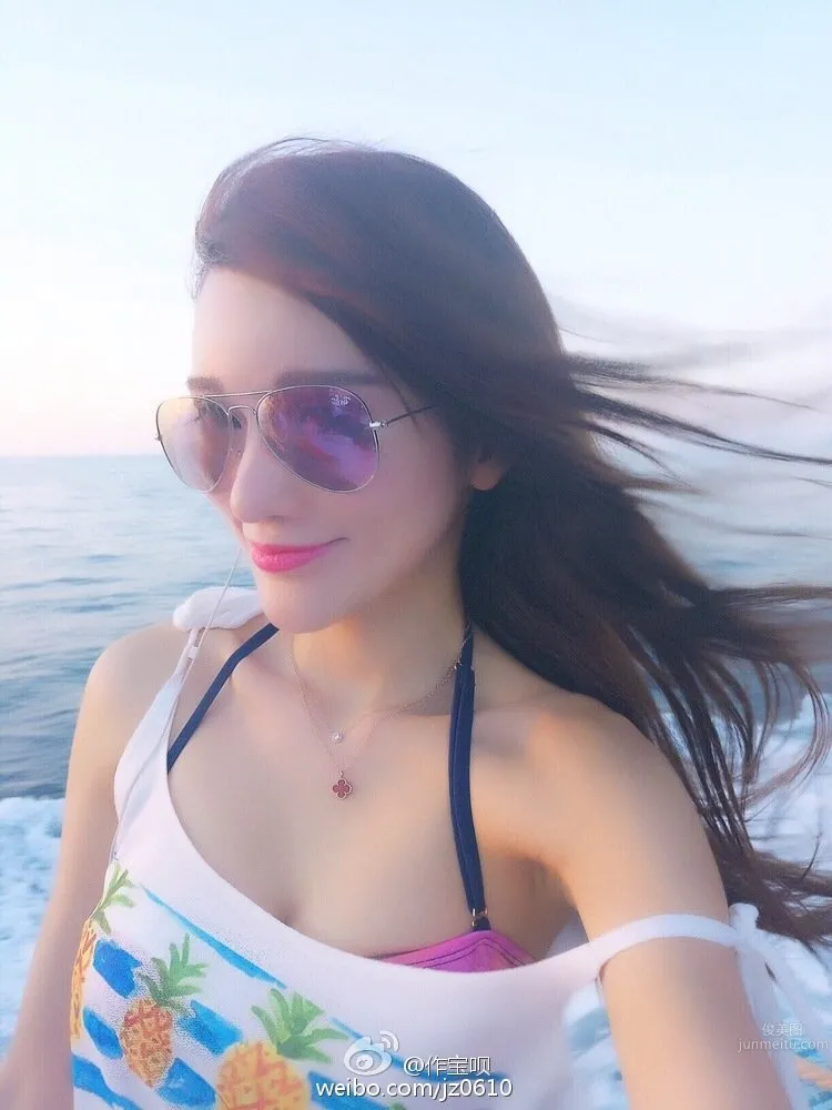 Jia Zhen - Big-Eyed Girl Fresh Bikini Beautiful Photos photo 28
