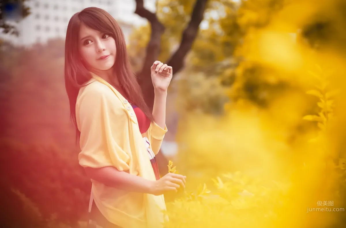 超跑女神大眼正妹张齐郡JULIE踏青外拍_8