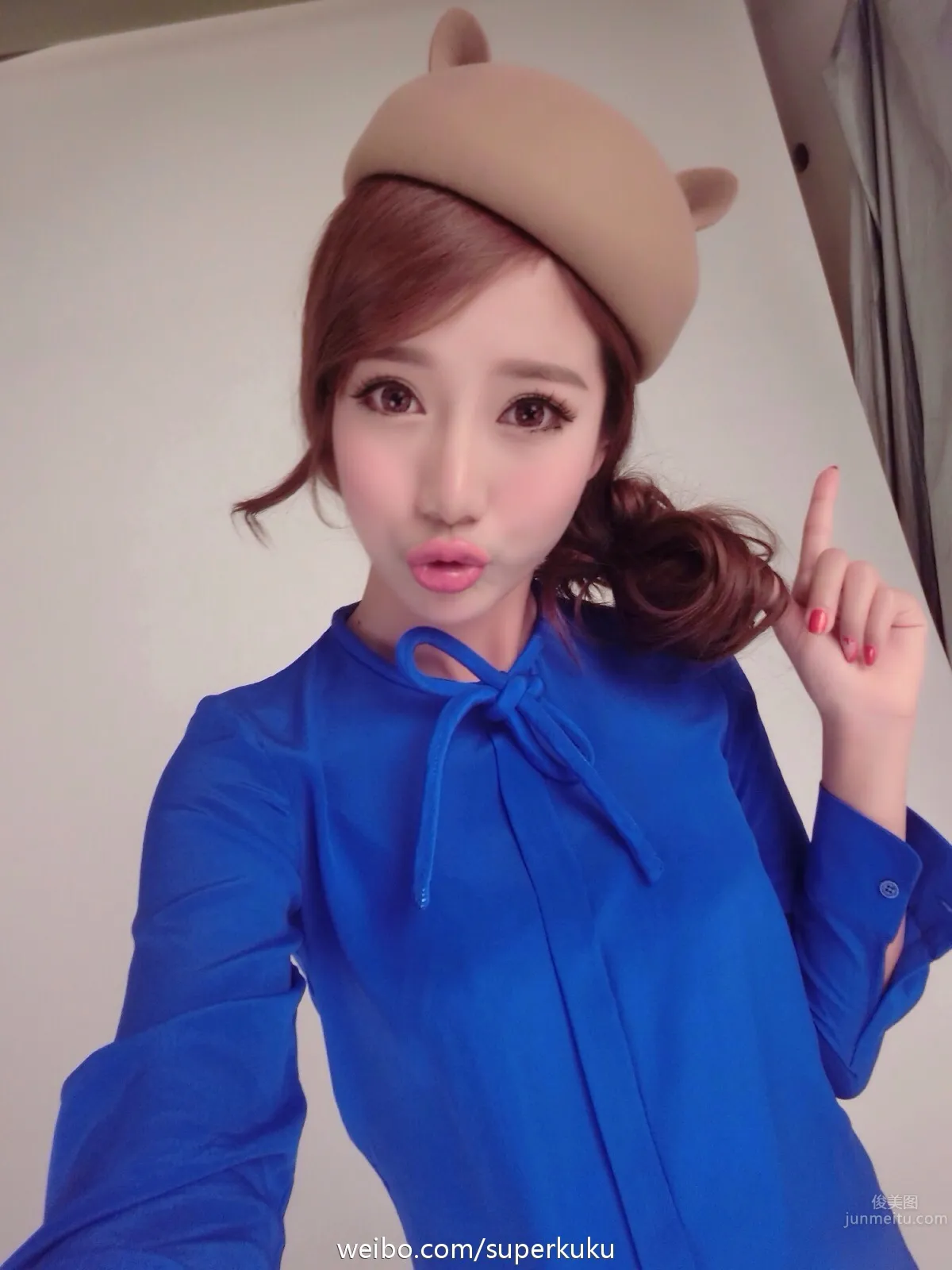 Hong Yu Kuku, A Sweet and Sunny Beauty photo 28