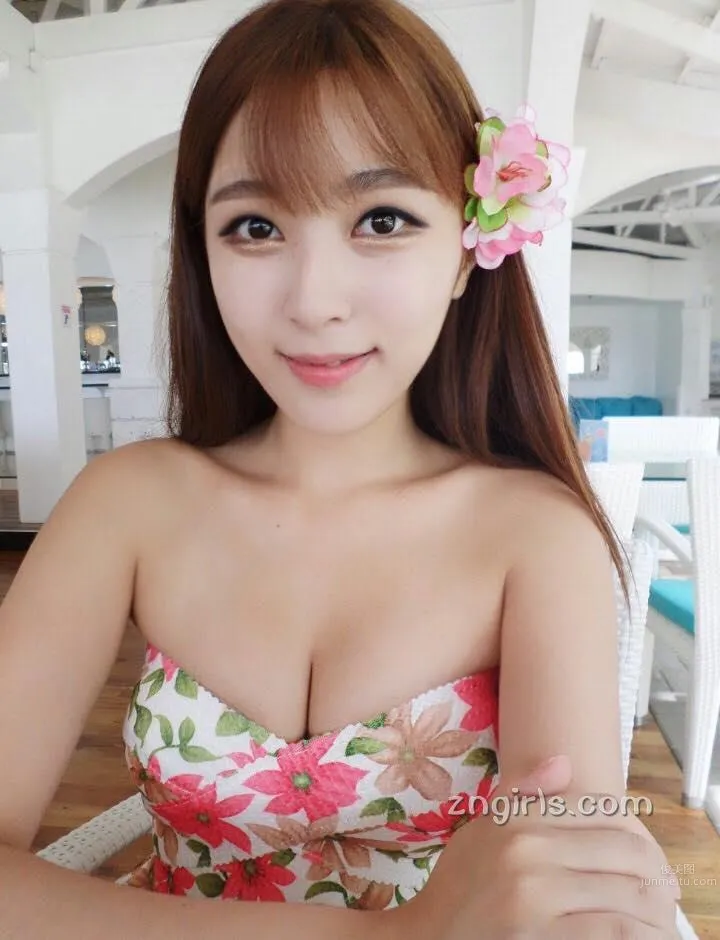 金賽拉(김세라)- 南韓極品美胸美腿車模 4