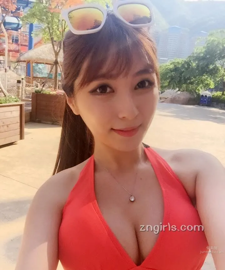 金賽拉(김세라)- 南韓極品美胸美腿車模 16