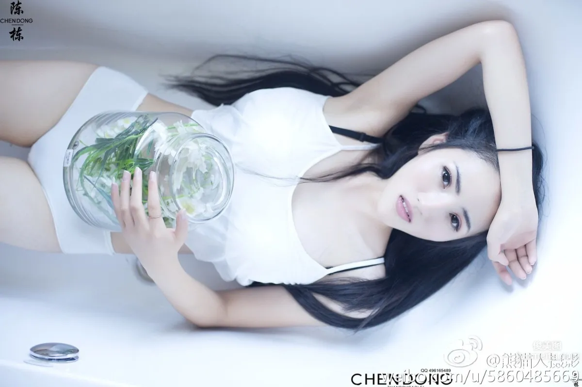 Rumi Nuomi, The Clean Girl in the Bathtub photo 7