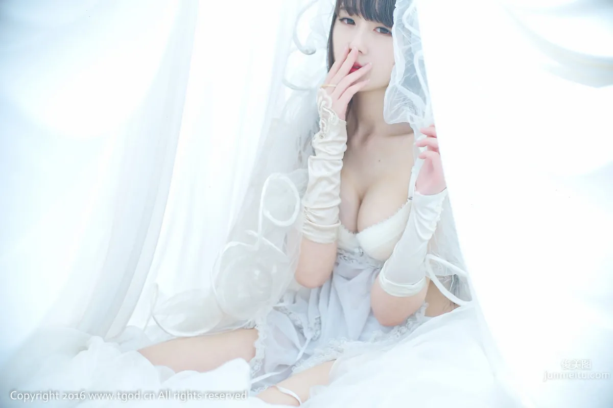 伊伊EvaBarbie- [TGOD推女神] 童顔的兒童節 ~ 35
