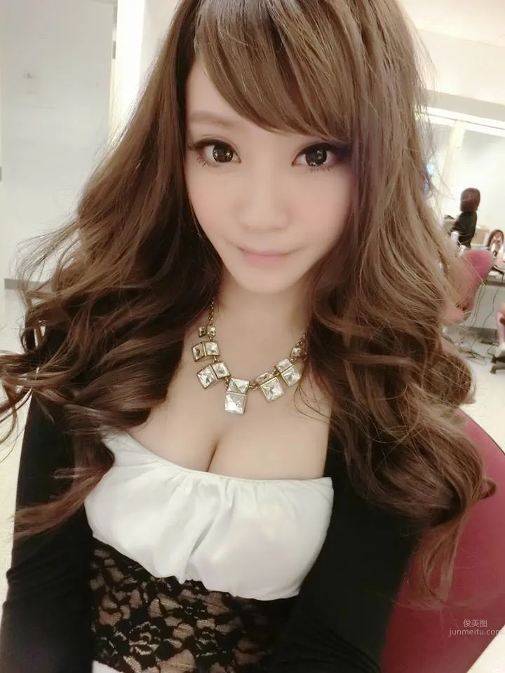 Mina Liu (Hua Hua) - The Super Charming 34C Sexy Bombshell photo 9