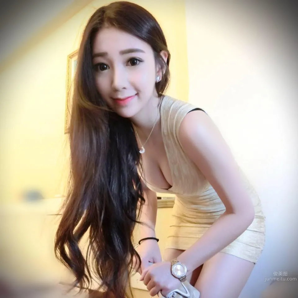 Chih Yu Chen - Striking Electric-Eyed Beauty with a Killer Figure photo 24