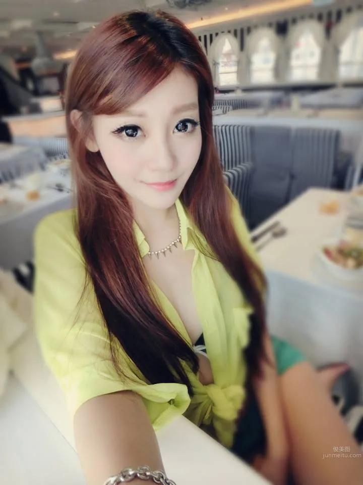 Mina Liu (Hua Hua) - The Super Charming 34C Sexy Bombshell photo 3