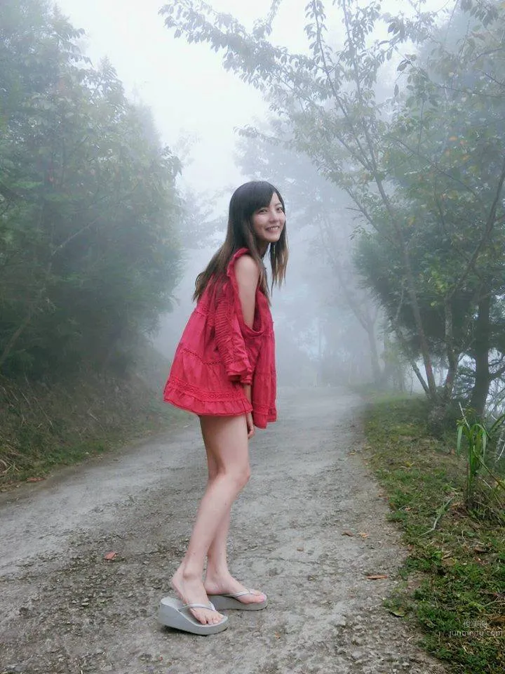 Zheng Qianshan - Chiao Tung University Physics Institute Beautiful Graduate Student photo 4