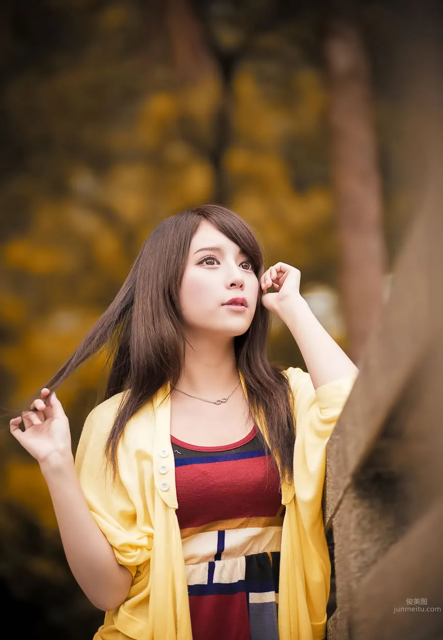 超跑女神大眼正妹张齐郡JULIE踏青外拍_156