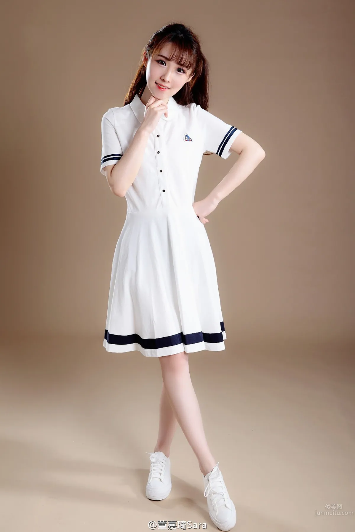 Dong Jiaqi: Sara photo 2