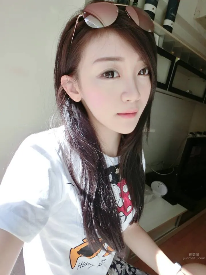 Mina Liu (Hua Hua) - The Super Charming 34C Sexy Bombshell photo 13