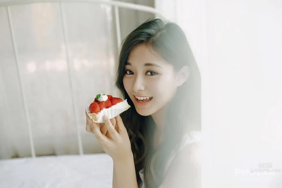 周子瑜- 《TWICE》周子瑜17歲了！青春寫真美圖賞 14