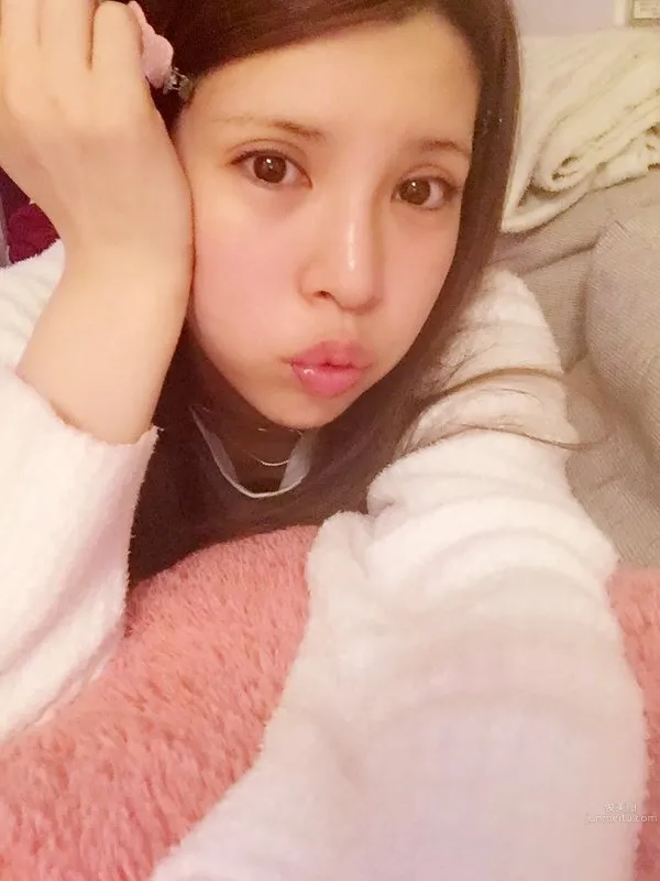 坂口杏裡- 天然美人維特生活照 2