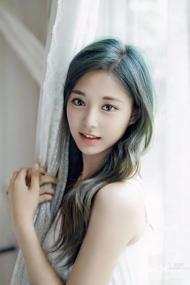 周子瑜- 《TWICE》周子瑜17歲了！青春寫真美圖賞 8