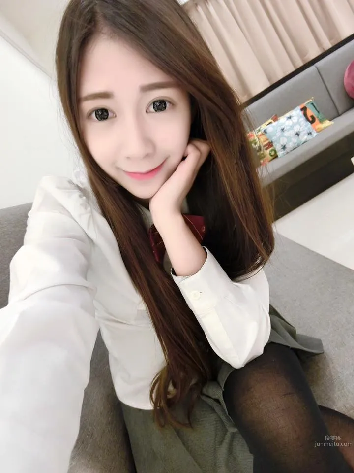 Chih Yu Chen - Striking Electric-Eyed Beauty with a Killer Figure photo 30