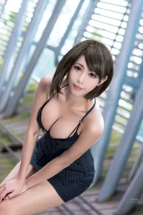 Sylvia小希- 短發美人戶外寫真