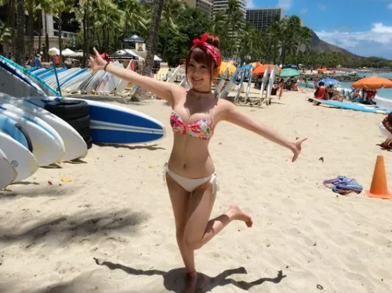 秋田知裡- 非常可愛的假面騎士美少女