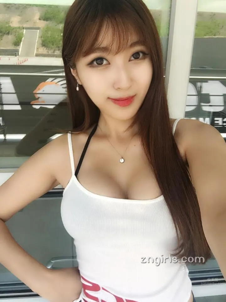 金賽拉(김세라)- 南韓極品美胸美腿車模 17