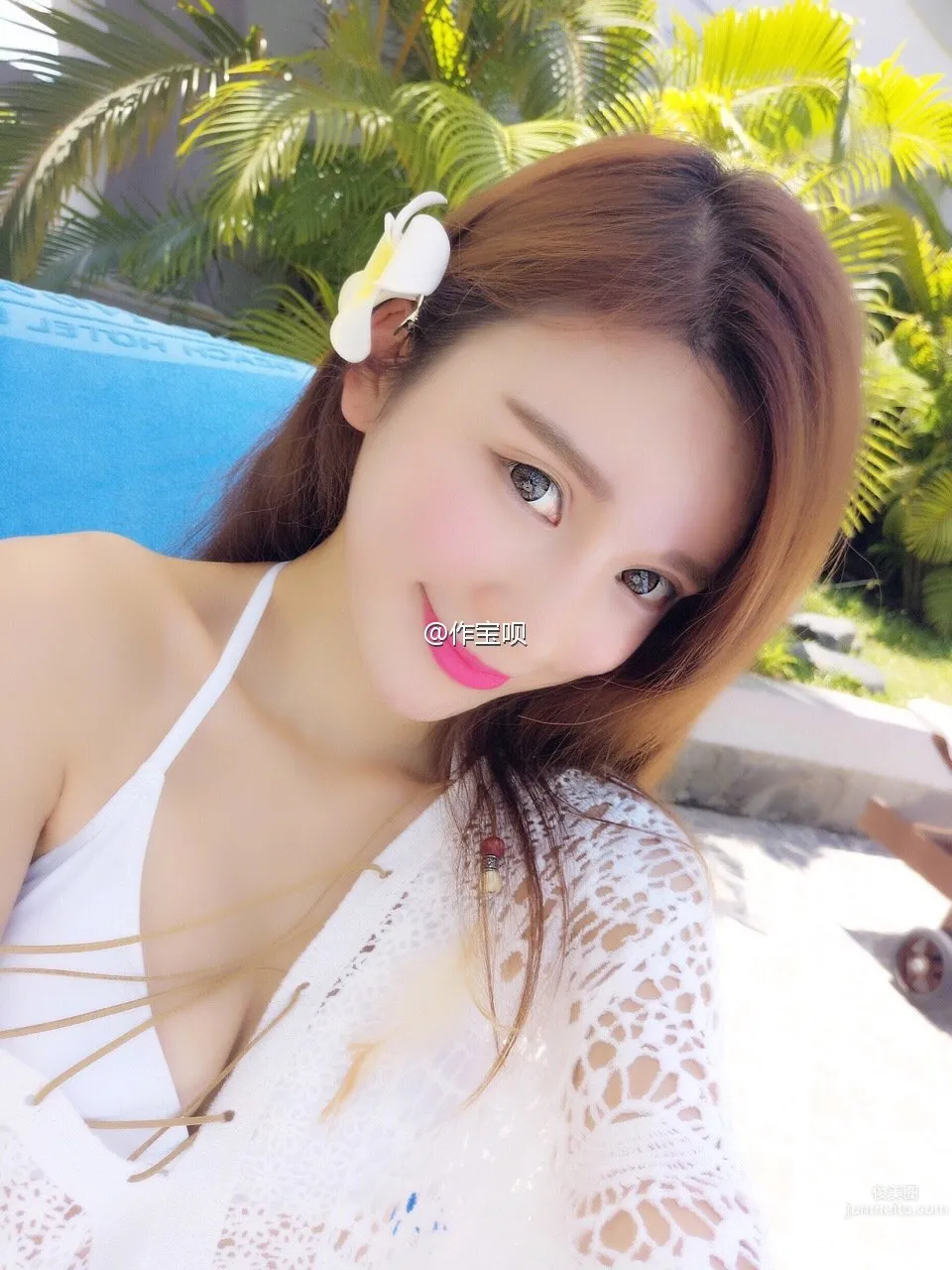 郏桢- 大眼妹子清新比基尼美图_0