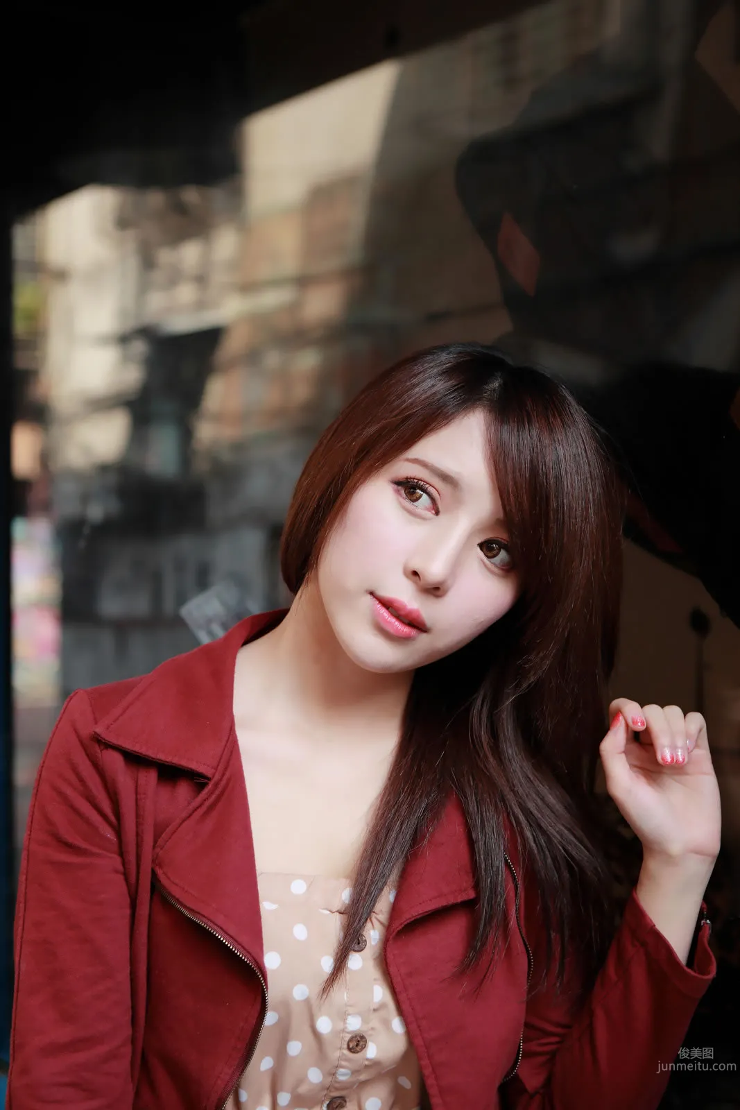 超跑女神大眼正妹张齐郡JULIE踏青外拍_26