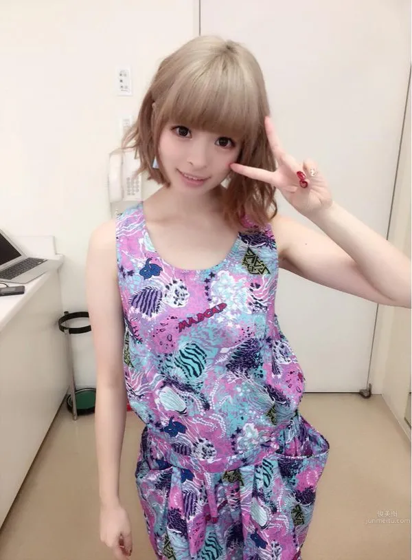卡莉怪妞- 非主流美女私房照 25