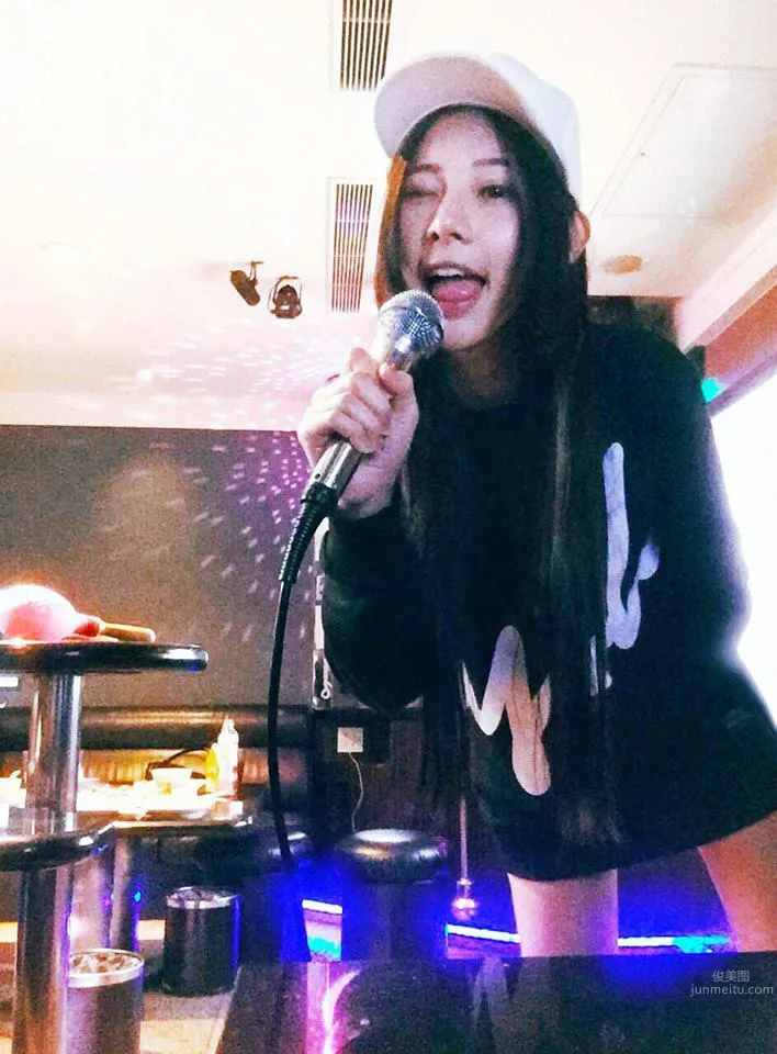 張香香- 網絡女神美豔自拍照 12