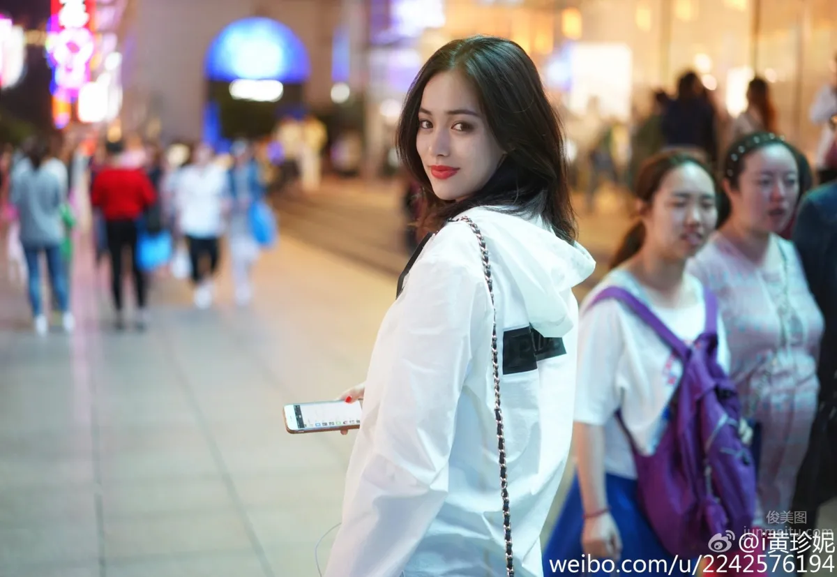 Huang Zhenni - Shanda Games SG Proud and Cold Beauty Photos photo 10