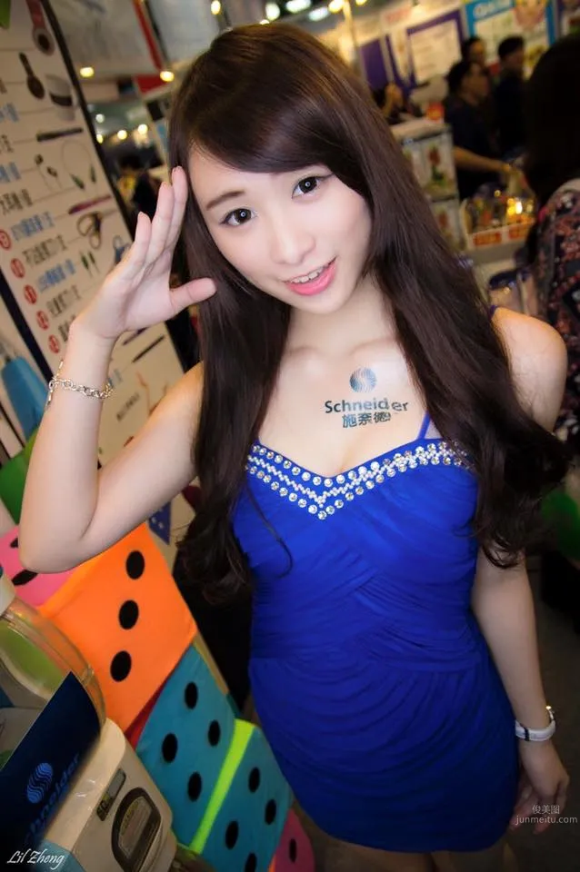 Luo Minci, Looks Sweet but Is Actually Fierce and Tempting photo 12